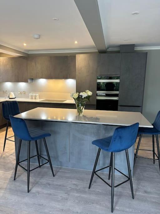 Cameron Coach House Modern Property In Murrayfield Edinburgh Ngoại thất bức ảnh
