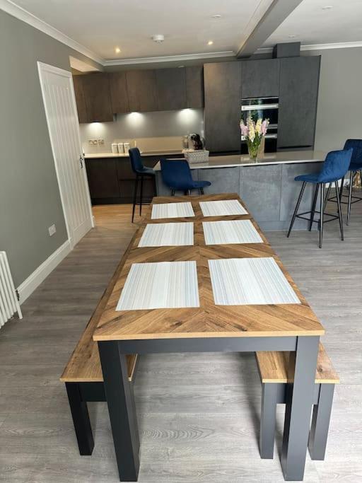 Cameron Coach House Modern Property In Murrayfield Edinburgh Ngoại thất bức ảnh